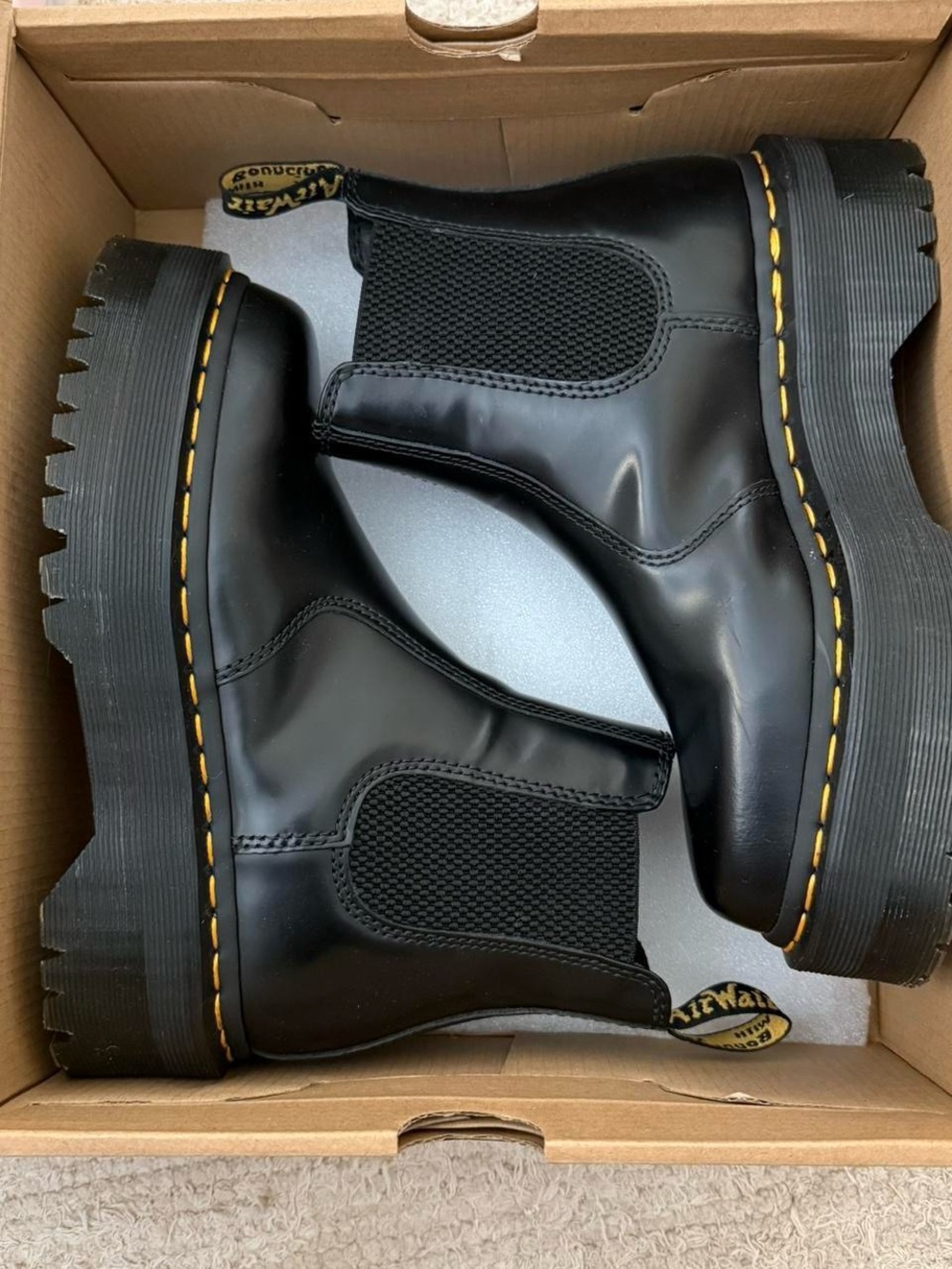 Doc marten Chelsea boot platform